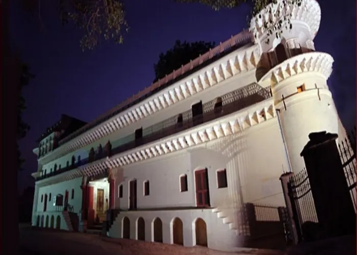 Alipura Palace